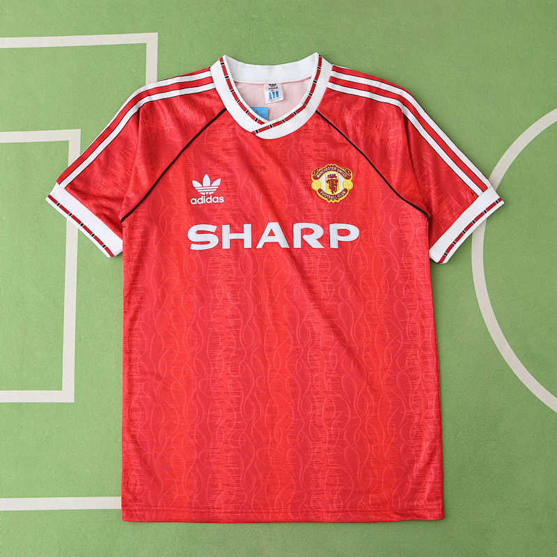 Manchester United F.C. Home Retro Fan Version