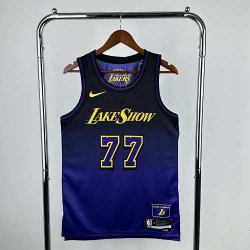 Nba L.A. Lakers 77 Doncic
