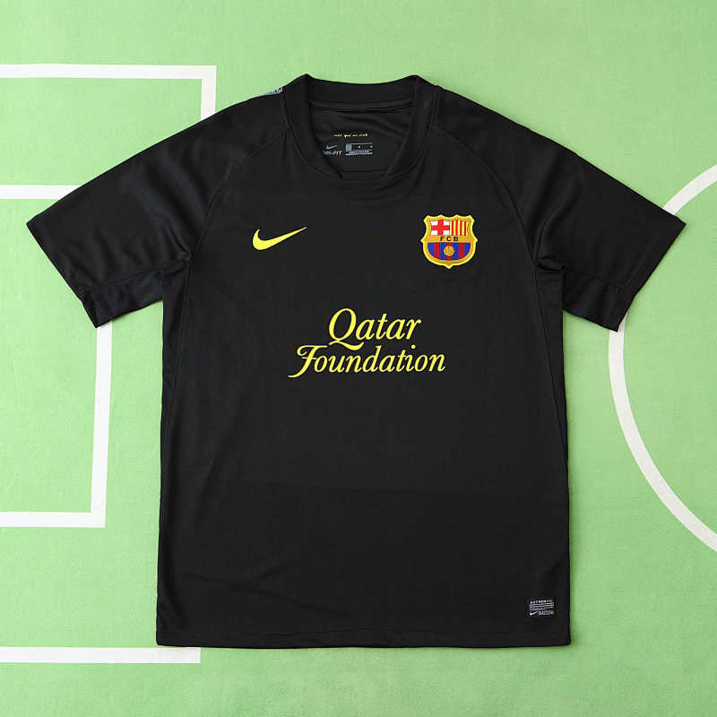 Barcelona Away Retro Fan Version