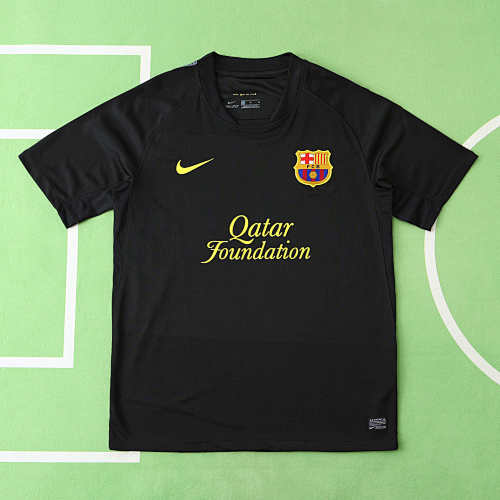 Barcelona Away Retro Fan Version