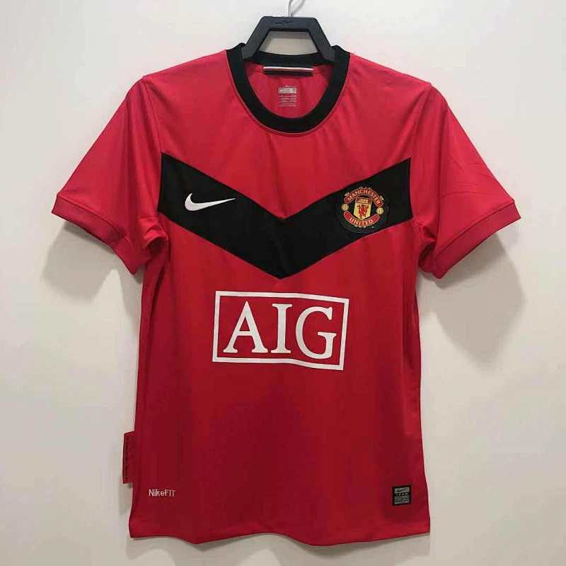 Manchester United Home Retro Fan Version