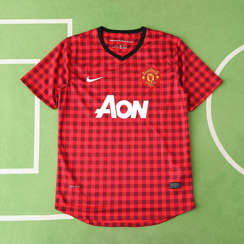 Manchester United F.C. Home Retro Fan Version