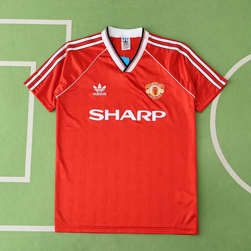 Manchester United F.C. Home Retro Fan Version