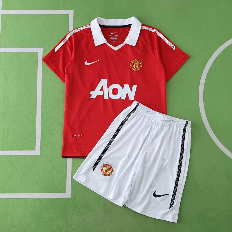 Manchester United F.C. Home Retro Kids Kit