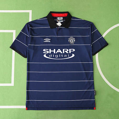 Manchester United F.C. Away Retro Fan Version