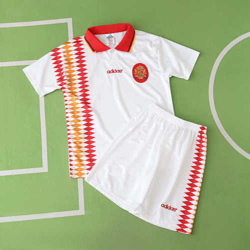 Spain Away Retro Kids Kit