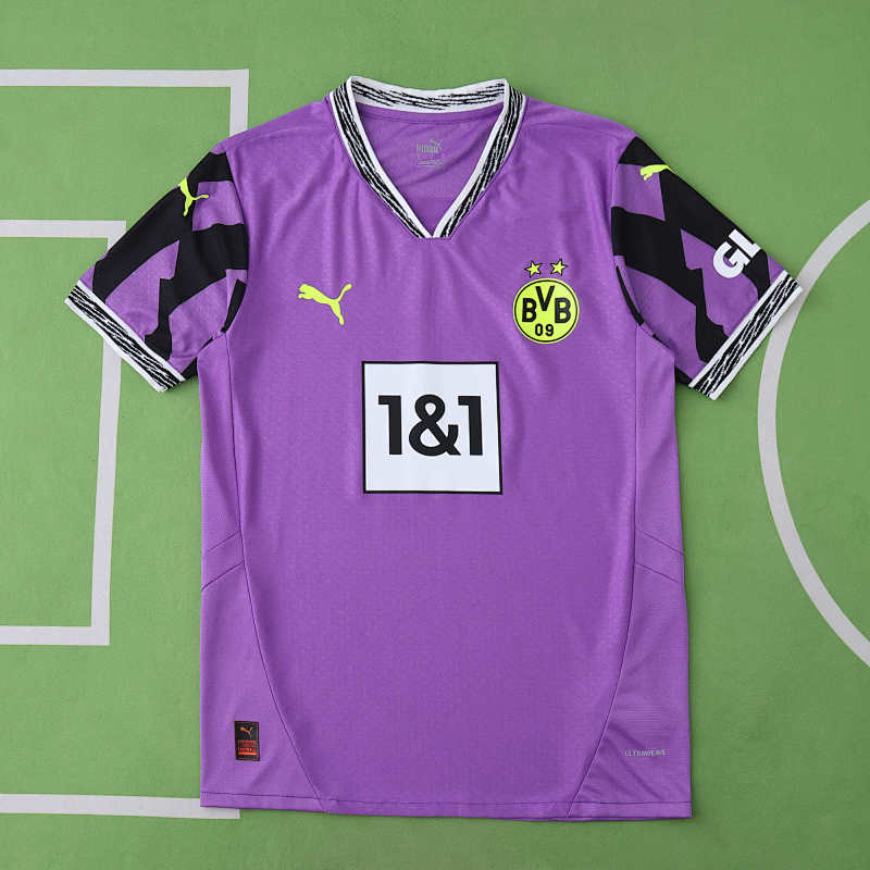Borussia Dortmund Concept Version Player Version