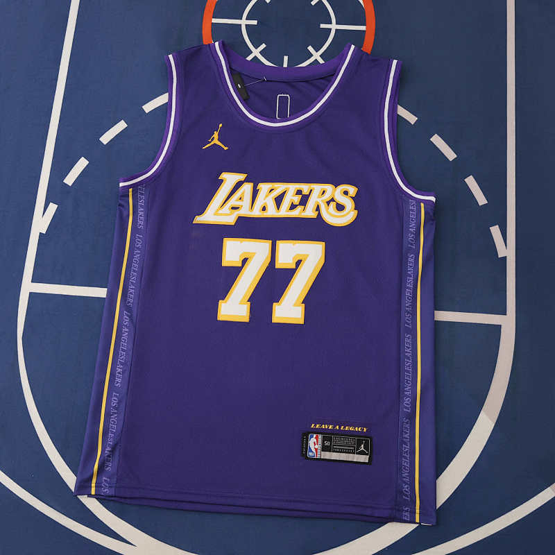 Nba L.A. Lakers 77 Doncic