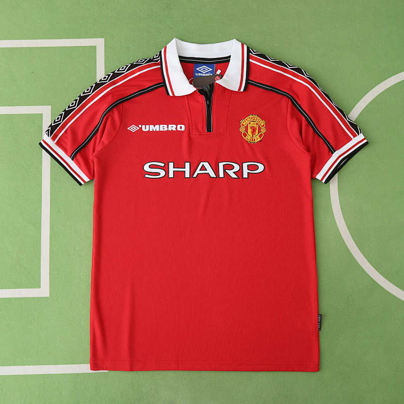 Manchester United F.C. Home Retro Fan Version