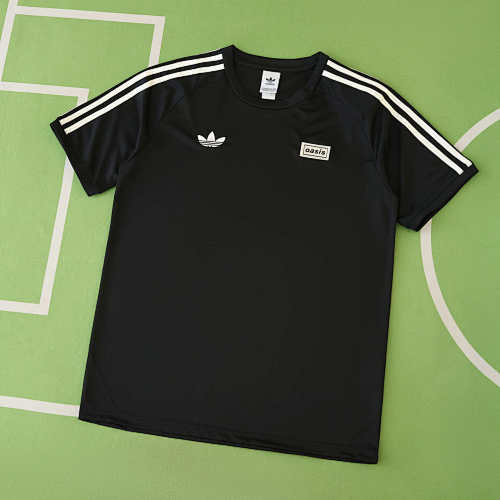 Oasis Black T-shirt