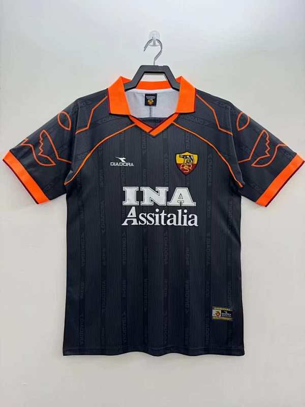 Roma Away Retro Fan Version