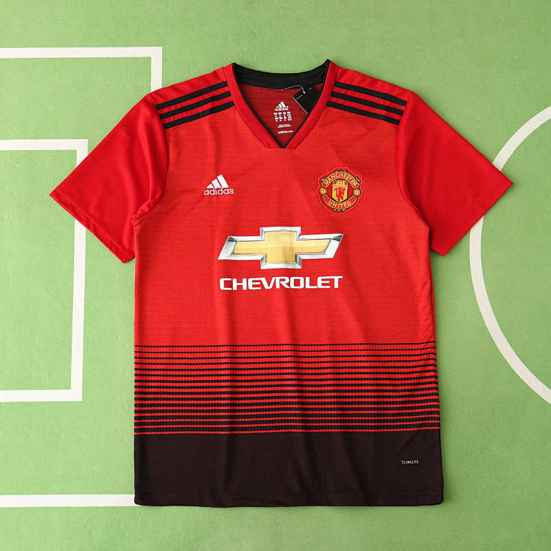 Manchester United Home Retro Fan Version