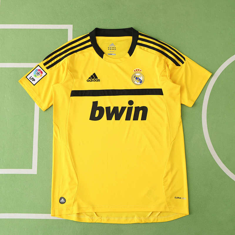 Real Madrid CF Goalkeeper Retro Fan Version