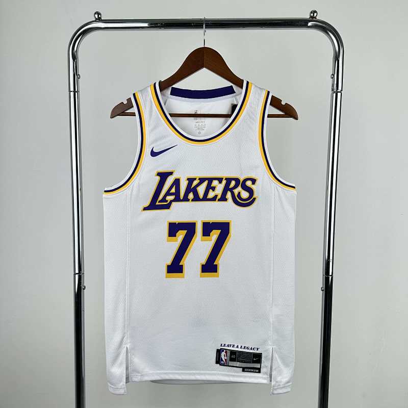 Nba L.A. Lakers 77 Doncic