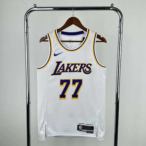 Nba L.A. Lakers 77 Doncic