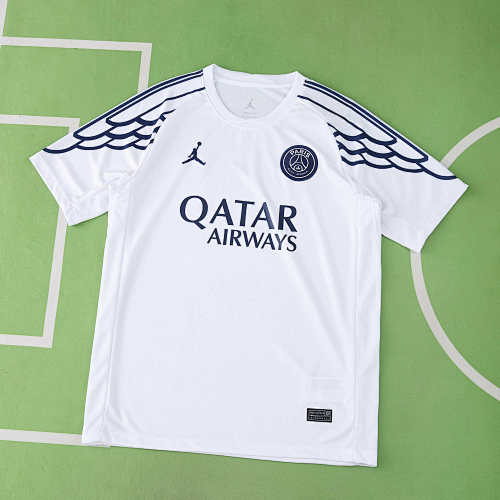 Paris Saint-Germain F.C. Fourth White Fan Version