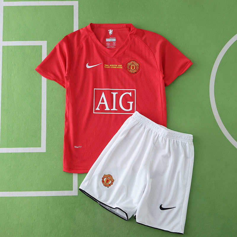 Manchester United F.C. Home Retro Kids Kit