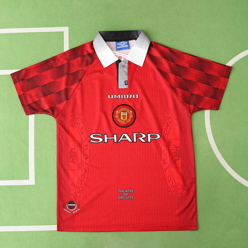 Manchester United F.C. Home Retro Fan Version