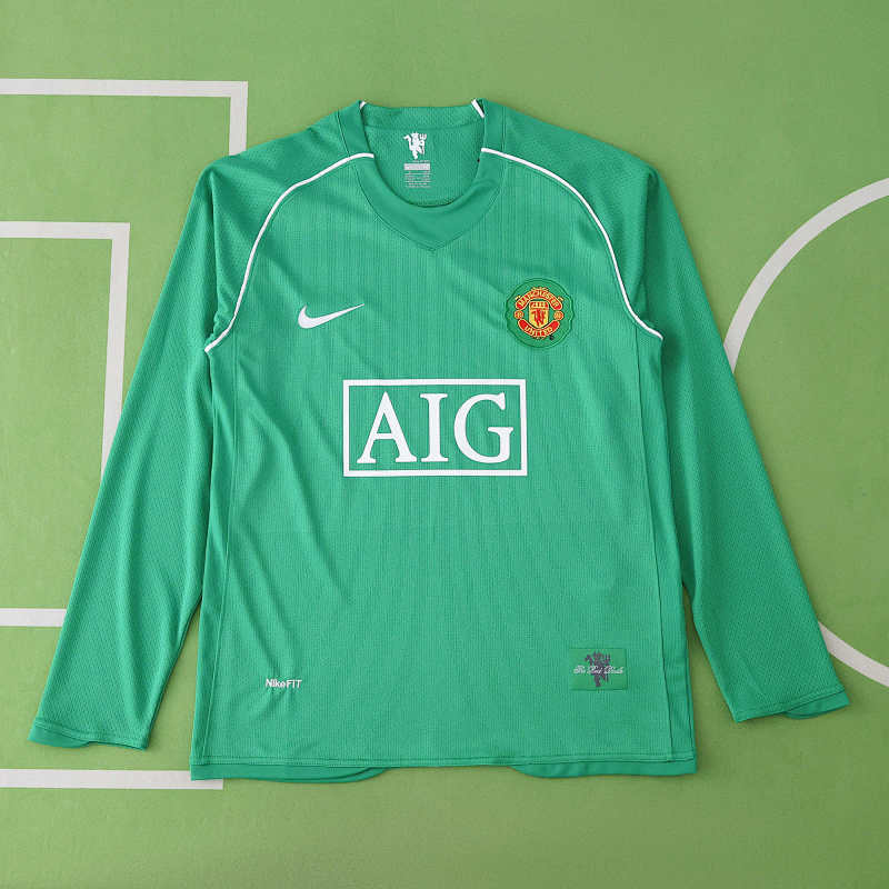 Manchester United F.C. Goalkeeper Retro Long Sleeved Fan Version