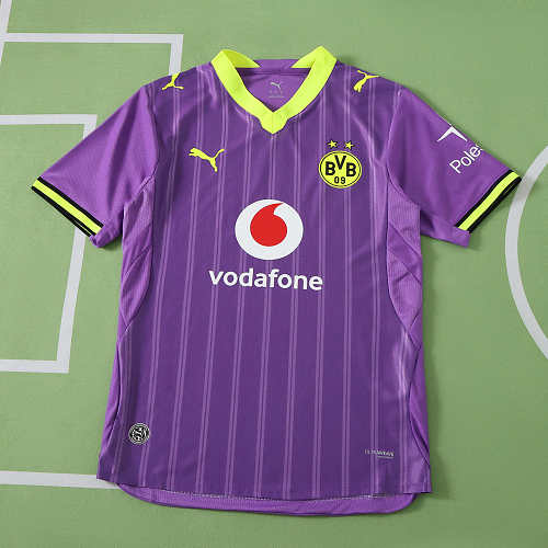 Borussia Dortmund Third Player Version