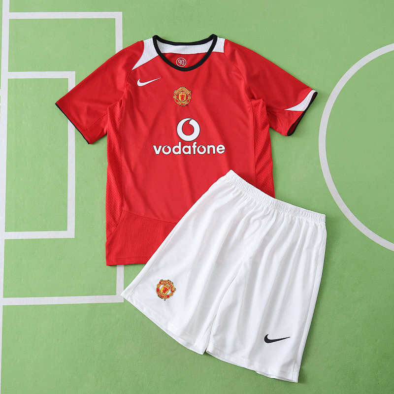 Manchester United F.C. Home Kids Kit