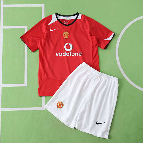 Manchester United F.C. Home Kids Kit