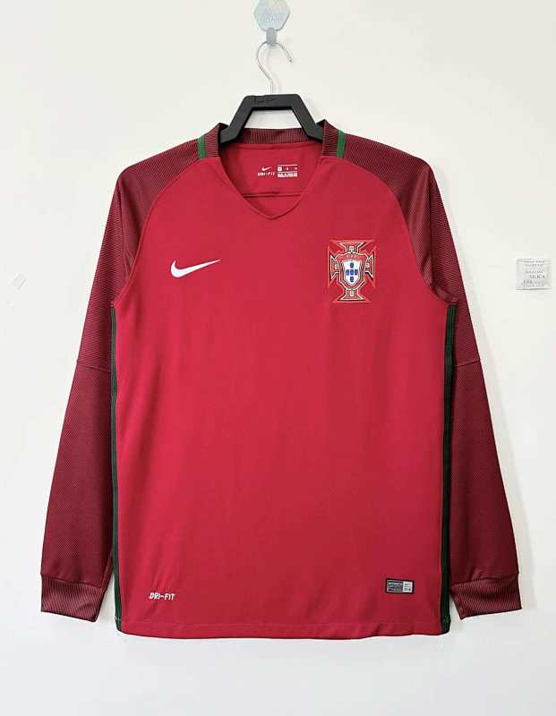 Portugal Home Long Sleeves Retro Fan Version
