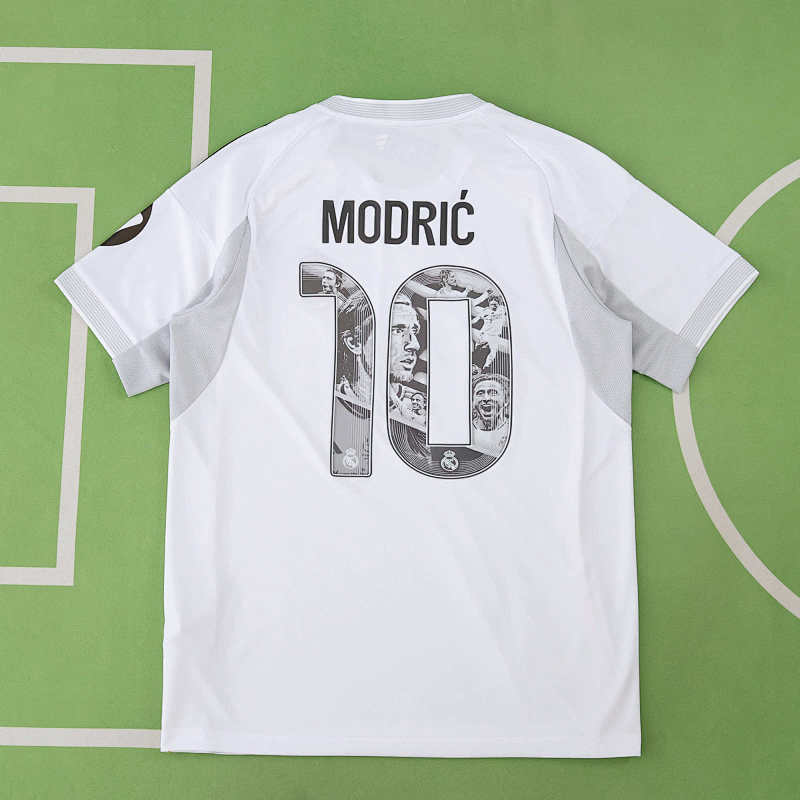 Real Madrid CF Home Modrić Concept Version Fan Version