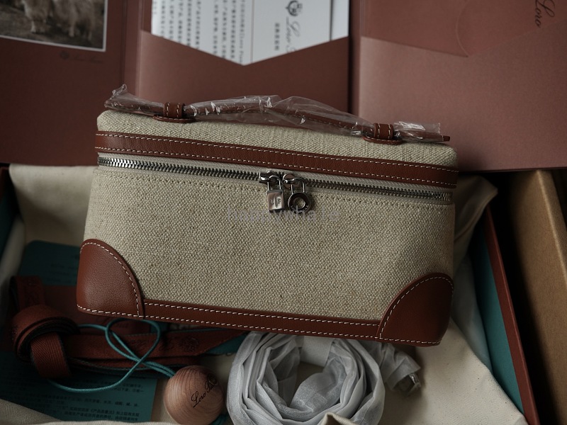 LP Extra Pocker Handbag Crossbody Bag