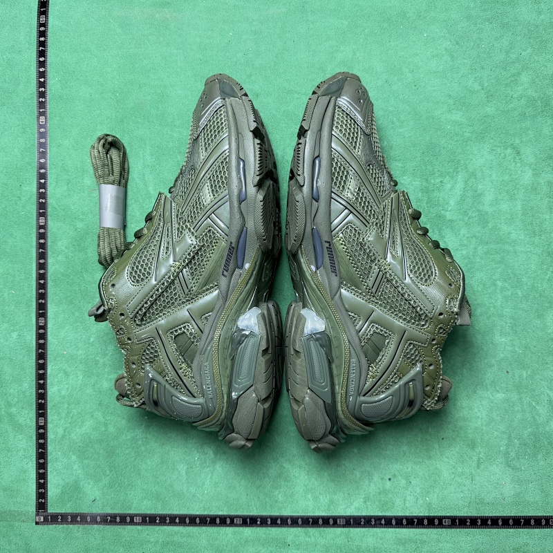 GO Batch Balenciaga 7.0 Runner Graffiti ZL 2.4