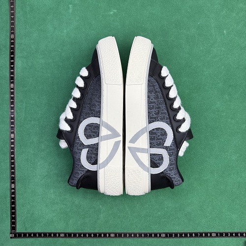 Dior sneakers