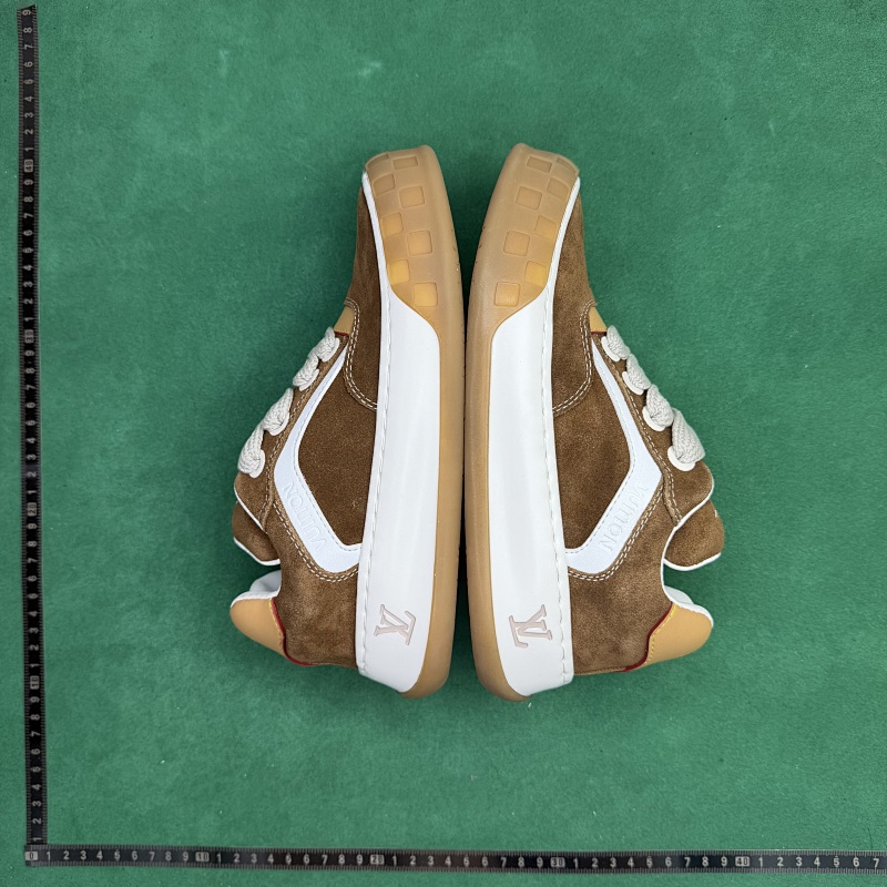 TT Batch Louis Vuitton Tilted
