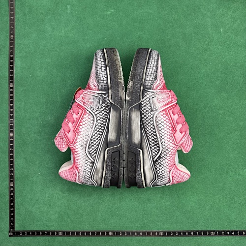 TT Batch Louis Vuitton Trainer