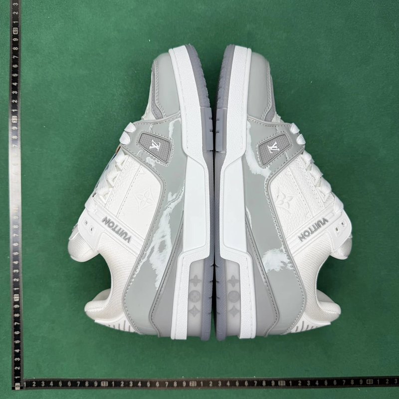 TT Batch Louis Vuitton Trainer ZL 2.4