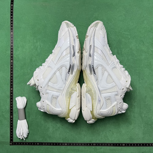 GO Batch Balenciaga 7.0 Runner Graffiti ZL 2.4