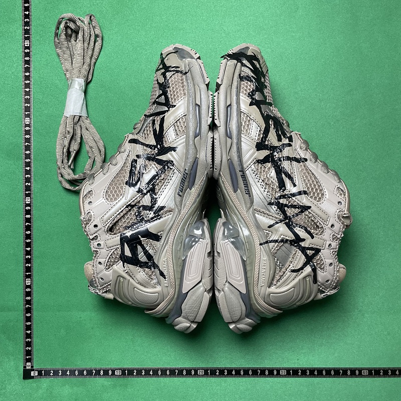 BD Batch VG Balenciaga Runner Graffiti ZL 2.1