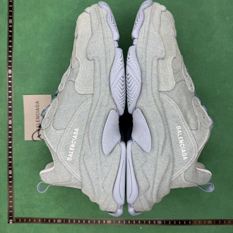 TT Batch Balenciaga Triple S ZL 2.6