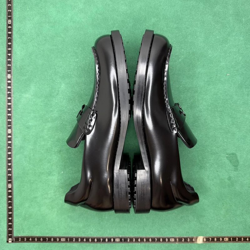 TT Batch Balenciaga Comfy