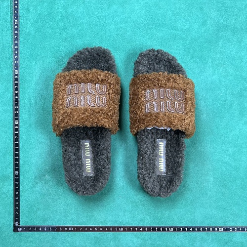 Miu Miu slides