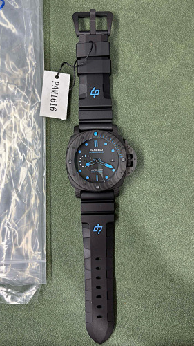Panerai VS Pam1616 47mm