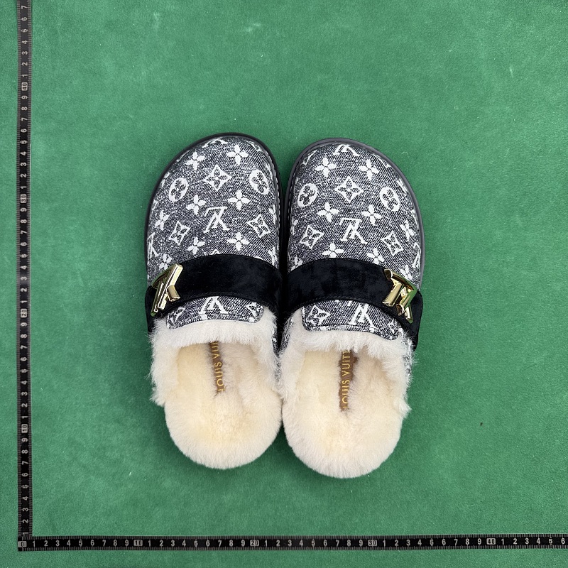TT Batch Louis Vuitton Winterbreak