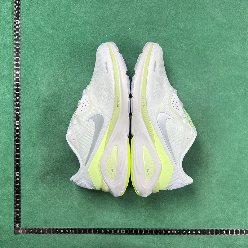 TD Batch Nike Zoom Structure 26 Summit ZL 1.0
