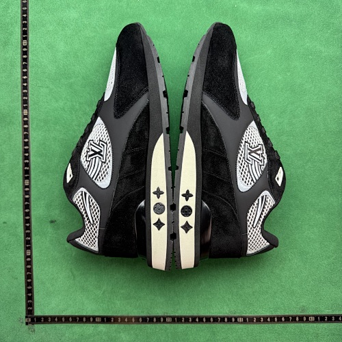 TT Batch Louis Vuitton Run Away