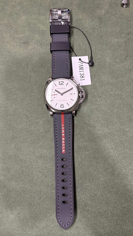 Panerai VS Pam 42mm