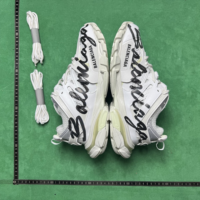 GO Batch Balenciagal 3.0 Track 1.0 Worn Out ZL 2.4
