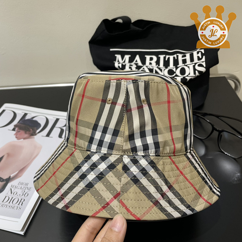 Burberry If You Have Any Questions Or Need To Know More About Our Products Please Feel Free To Cont