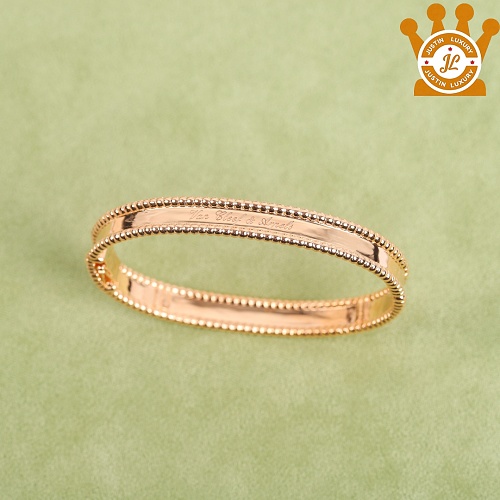 Van Cleef & Arpels A Href On Chat Via A