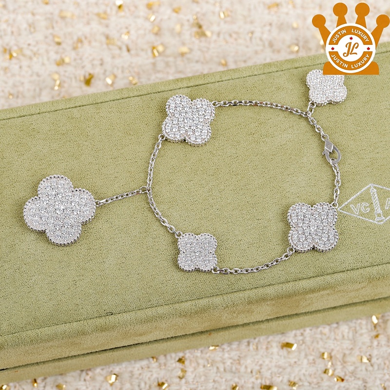 Bracelet from Justinluxury