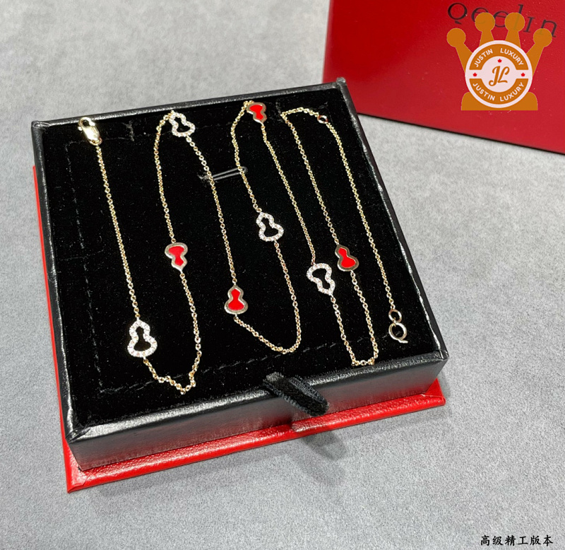 Qeelin Sweater Chain