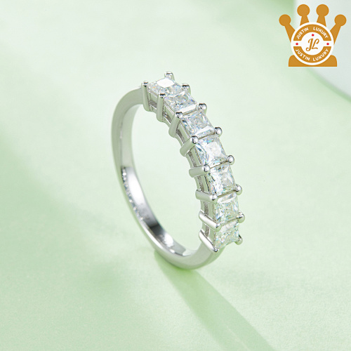 Moissanite Women 's Ring